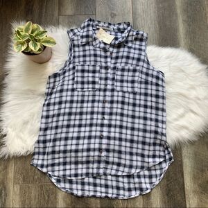 NWT Behind the Seams Sleeveless Plaid Button Down